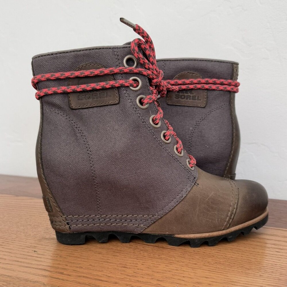 NEW Sorel PDX Leather Hidden Wedge Boot Size 6 Grey Brown
